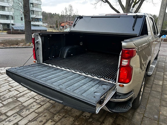 Chevrolet Silverado 1500 6 of 21