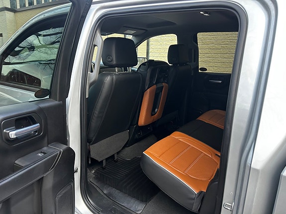 Chevrolet Silverado 1500 10 of 21
