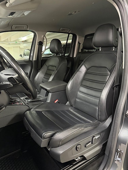 Volkswagen Amarok 13 of 25