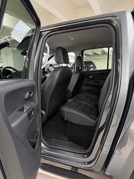 Volkswagen Amarok 15 of 25