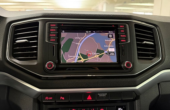 Volkswagen Amarok 17 of 25