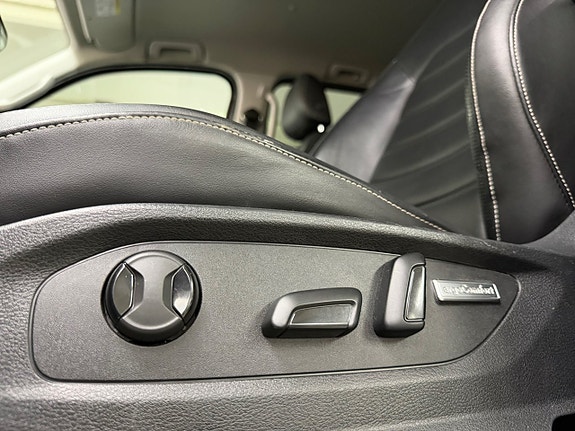 Volkswagen Amarok 25 of 25