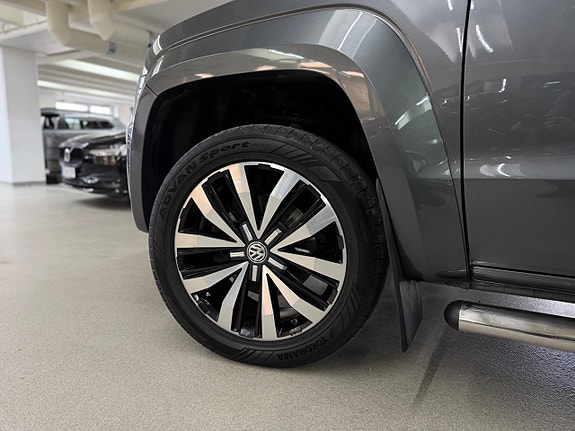 Volkswagen Amarok 8 of 25