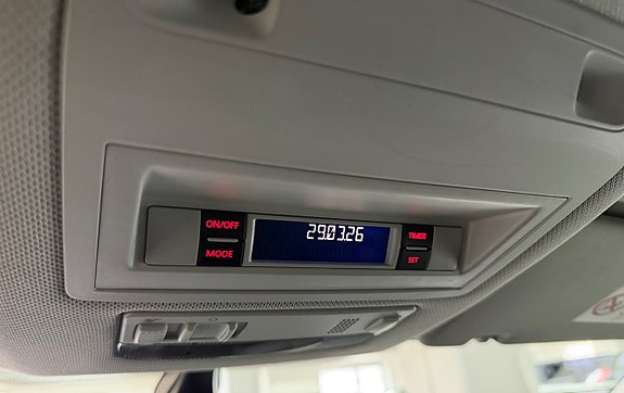 Volkswagen Amarok 23 of 25