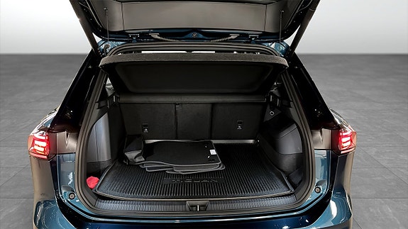 Volkswagen Tiguan 12 of 12