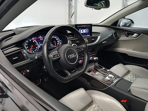 Audi RS7 13 of 30