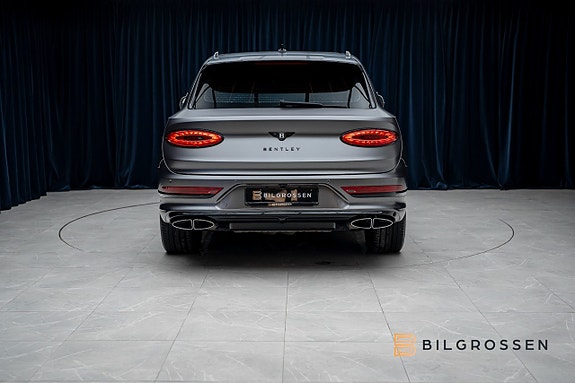 Bentley Bentayga 4 of 5