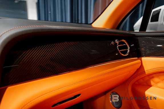 Bentley Bentayga 27 of 29