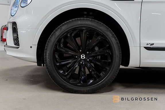 Bentley Bentayga 13 of 29