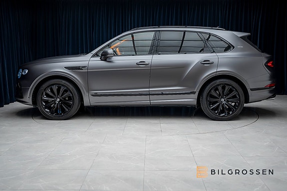 Bentley Bentayga 2 of 5