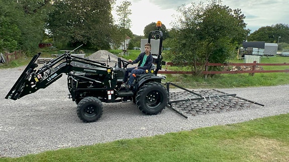 Paketpris Traktor Captain 263 4wd 4 of 12