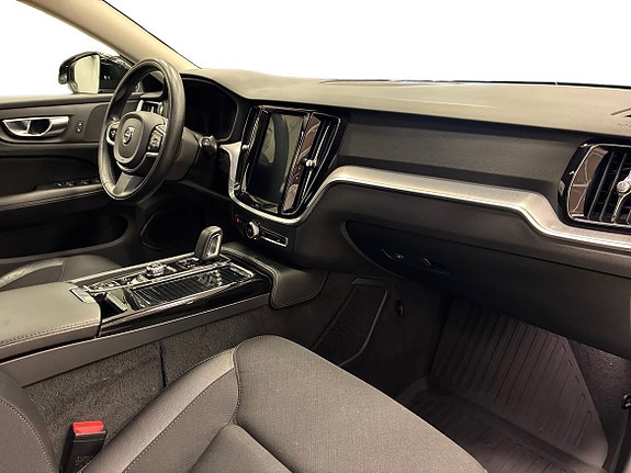 Volvo V60 4 of 17