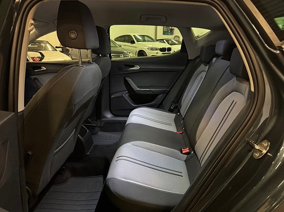 Seat Leon 10 of 17