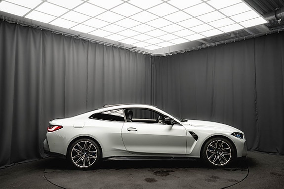 BMW M4 5 of 5