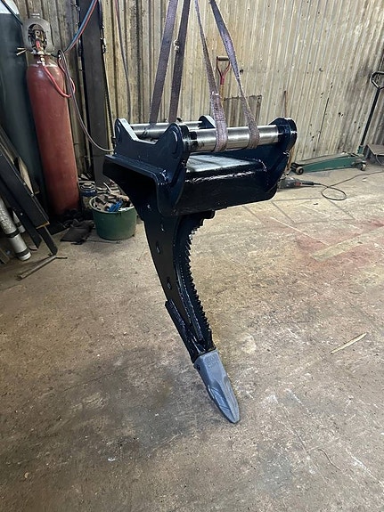 Tjälkrok med tandad kniv 2 of 8