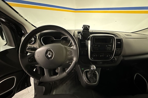 Renault Trafic 12 of 14