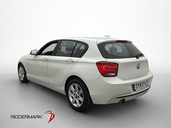 BMW 116i 3 of 5
