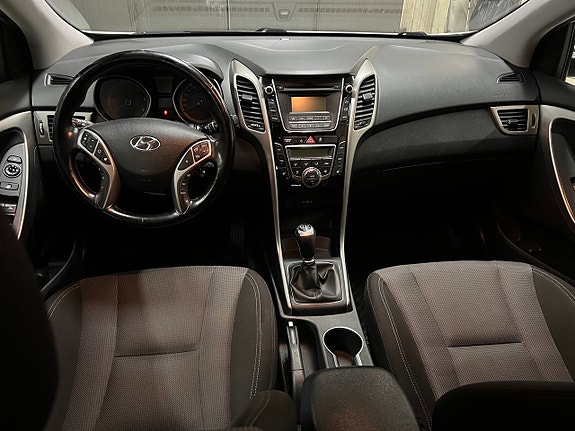 Hyundai i30 7 of 8