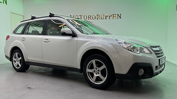Subaru Outback 2 of 5