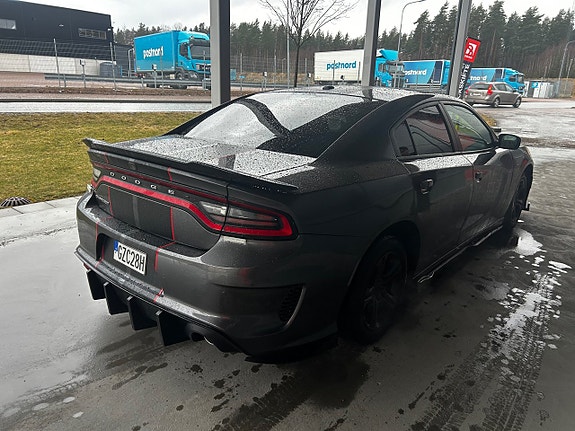 Dodge Charger 3 of 5