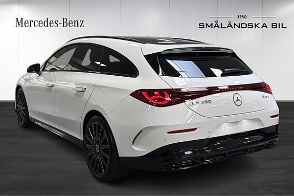 Mercedes-Benz CLA350 4 of 5