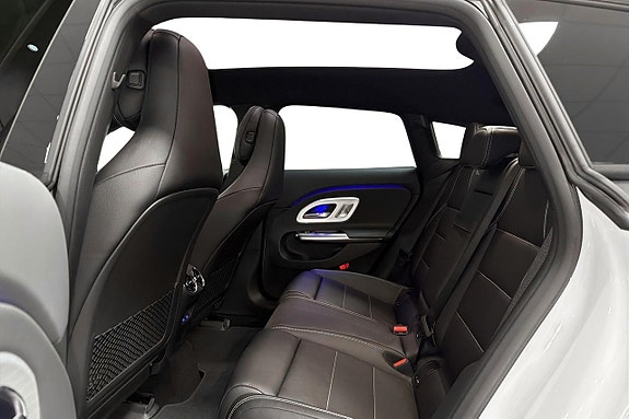 Mercedes-Benz CLA350 15 of 24