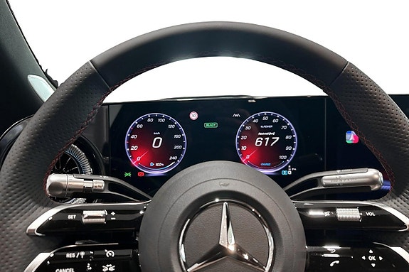 Mercedes-Benz CLA350 7 of 14