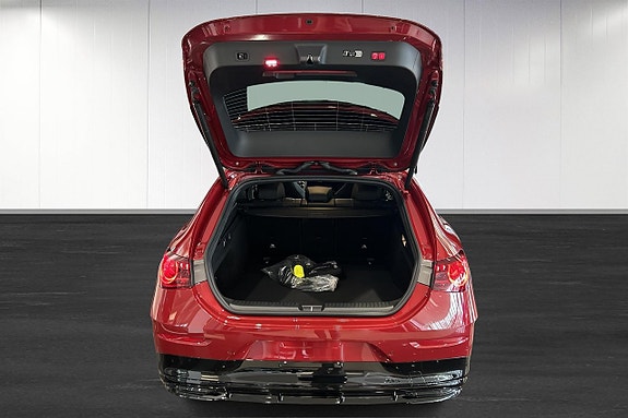 Mercedes-Benz CLA350 13 of 14