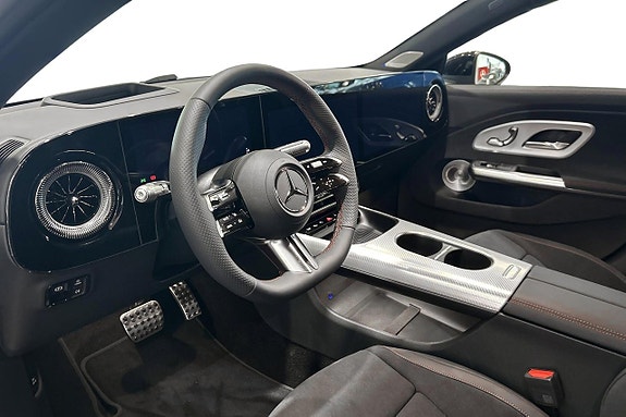 Mercedes-Benz CLA350 6 of 14