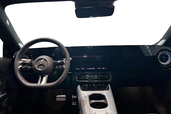 Mercedes-Benz CLA350 8 of 14