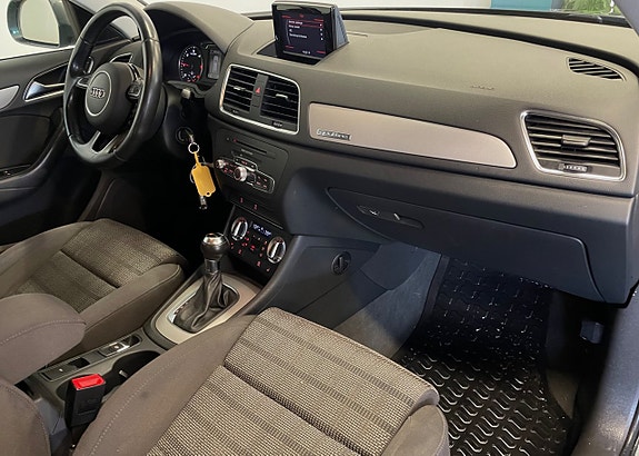 Audi Q3 7 of 17