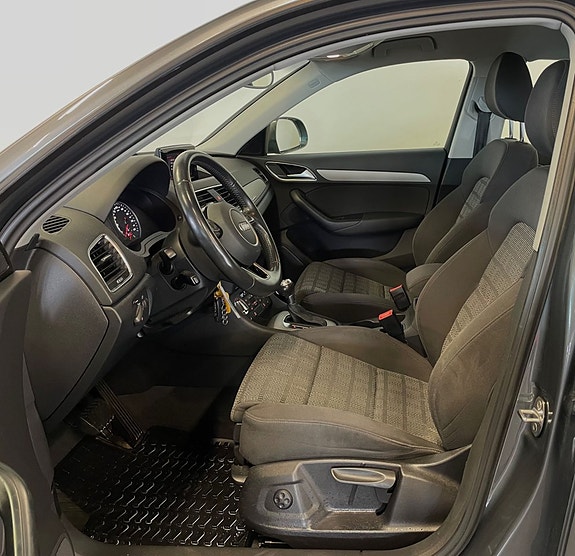 Audi Q3 8 of 17