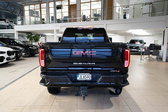 GMC Sierra 7 of 28
