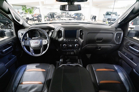 GMC Sierra 11 of 28
