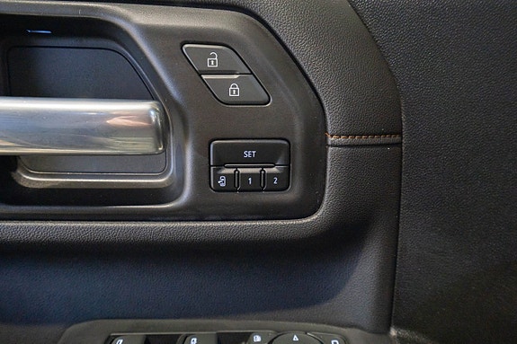 GMC Sierra 16 of 28