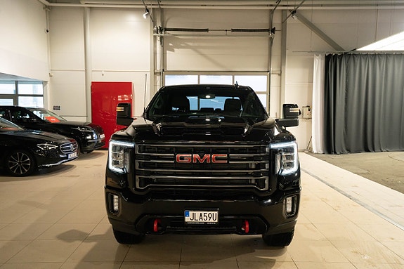 GMC Sierra 3 of 5