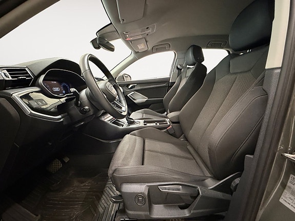 Audi Q3 10 of 19