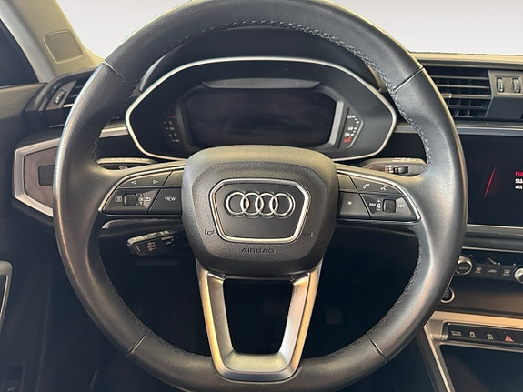 Audi Q3 13 of 19