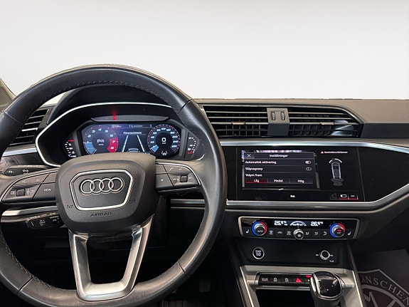Audi Q3 11 of 19