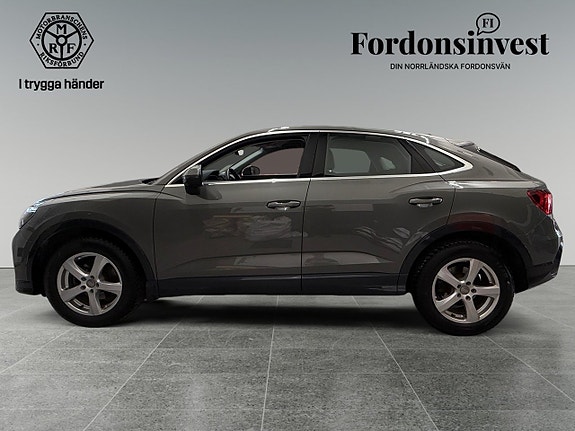 Audi Q3 3 of 5