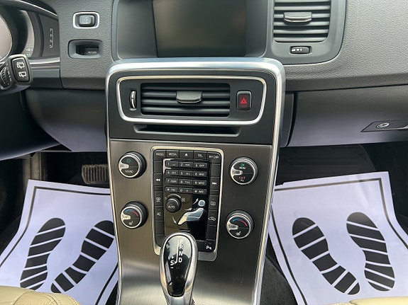 Volvo V60 15 of 21