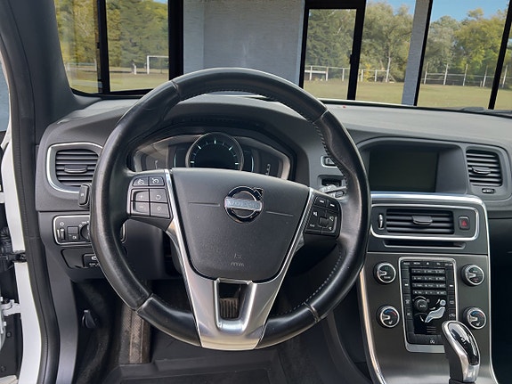 Volvo V60 13 of 21