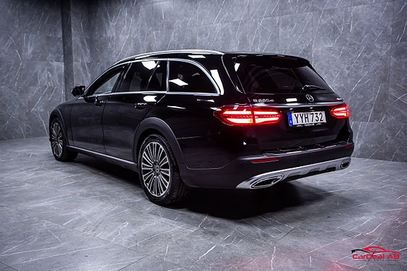 Mercedes-Benz E220 d 5 of 5