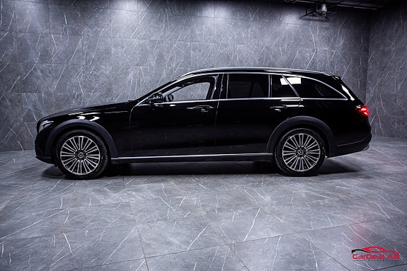 Mercedes-Benz E220 d 4 of 5