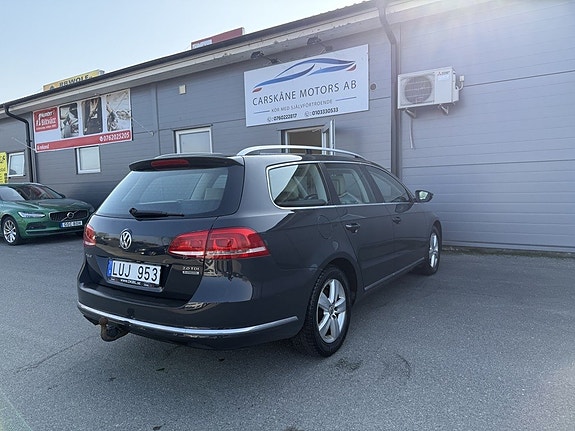 Volkswagen Passat 7 of 15
