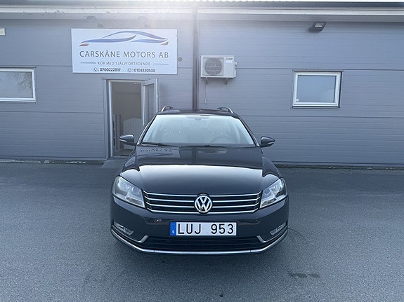 Volkswagen Passat 2 of 5
