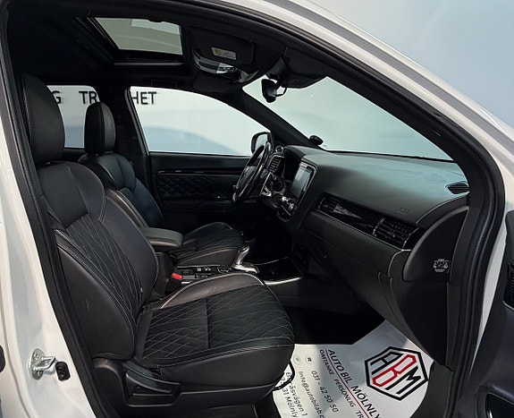 Mitsubishi Outlander 14 of 18