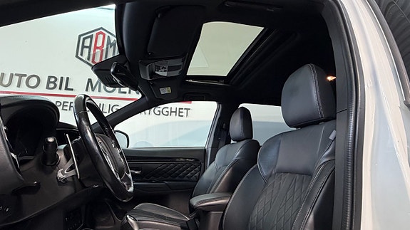 Mitsubishi Outlander 8 of 18