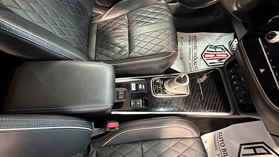 Mitsubishi Outlander 16 of 18