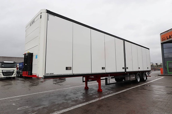 Kel-Berg 2-axlad citytrailer öppningsbar sida 27ppl Zepro